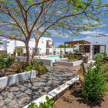 Lägenhet Bodega Botanica - Shared Pool - Island Location - 10 Mins Drive To Famara And La Santa Tiagua